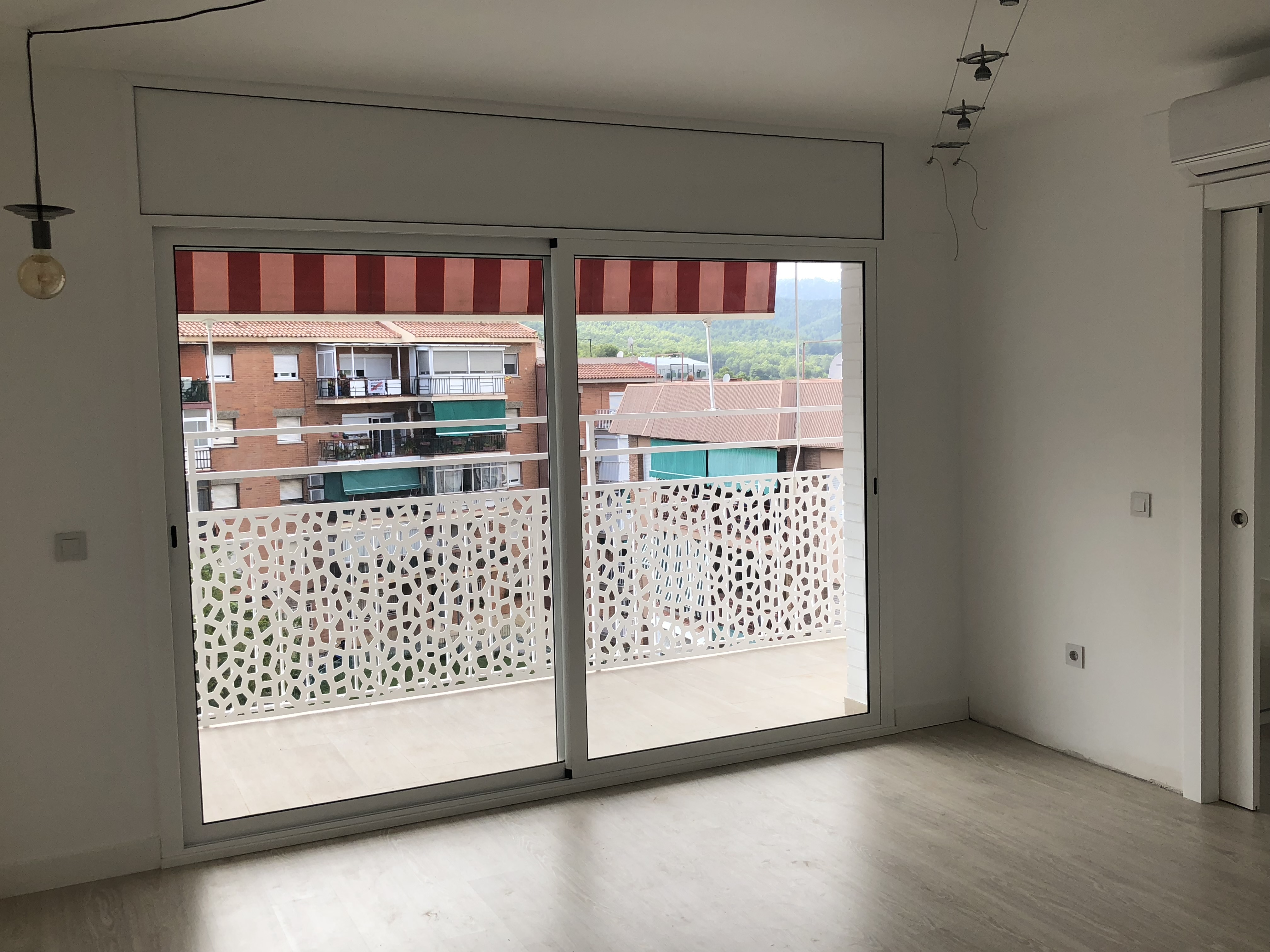 Balconera de aluminio